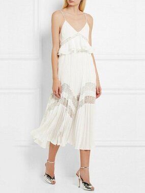 self portrait amelia pleated lace dress Amelia lace Self Portrait dress Sold out Size 10